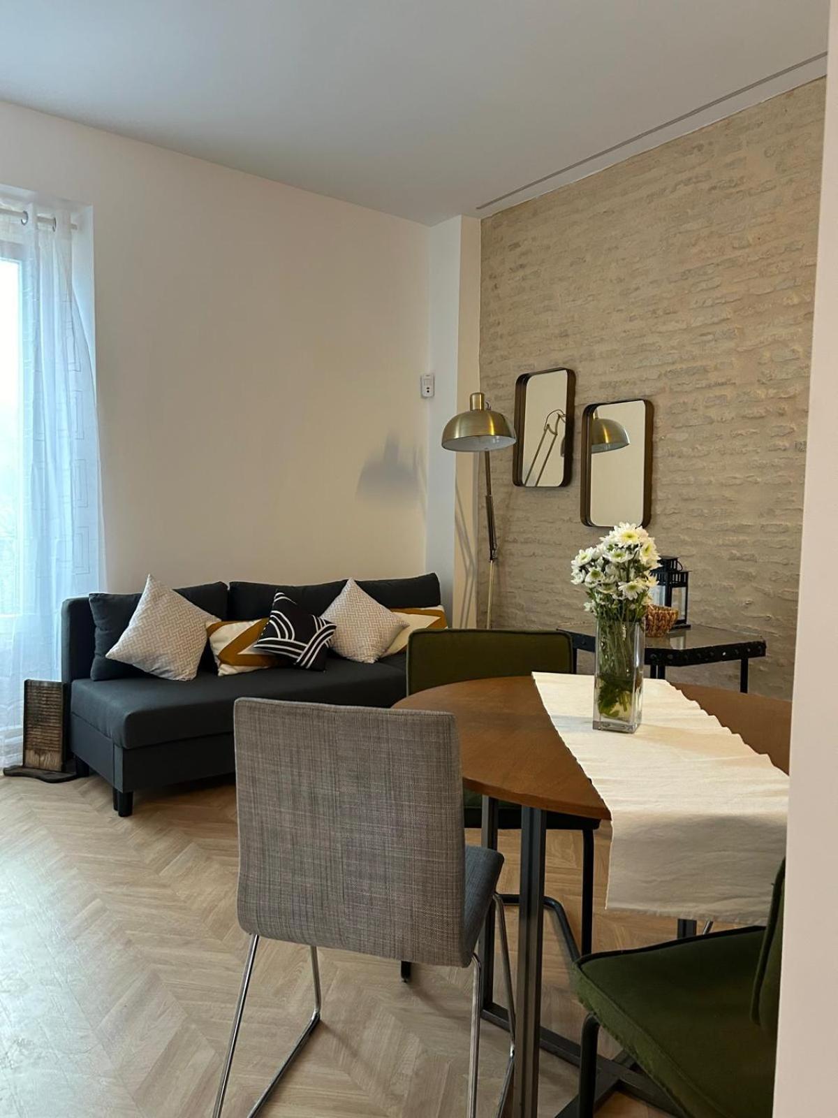 Center Apartment Fully Eqquiped Opcional Breakfast Sevilla Exteriér fotografie